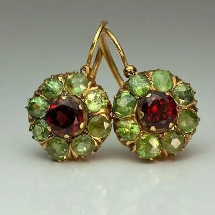 Pendientes Vintage Redondeados con Cristales Verdes y Rojos
