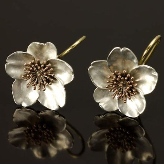Oferta 1+1: Pendientes de Flor en Plata y Oro