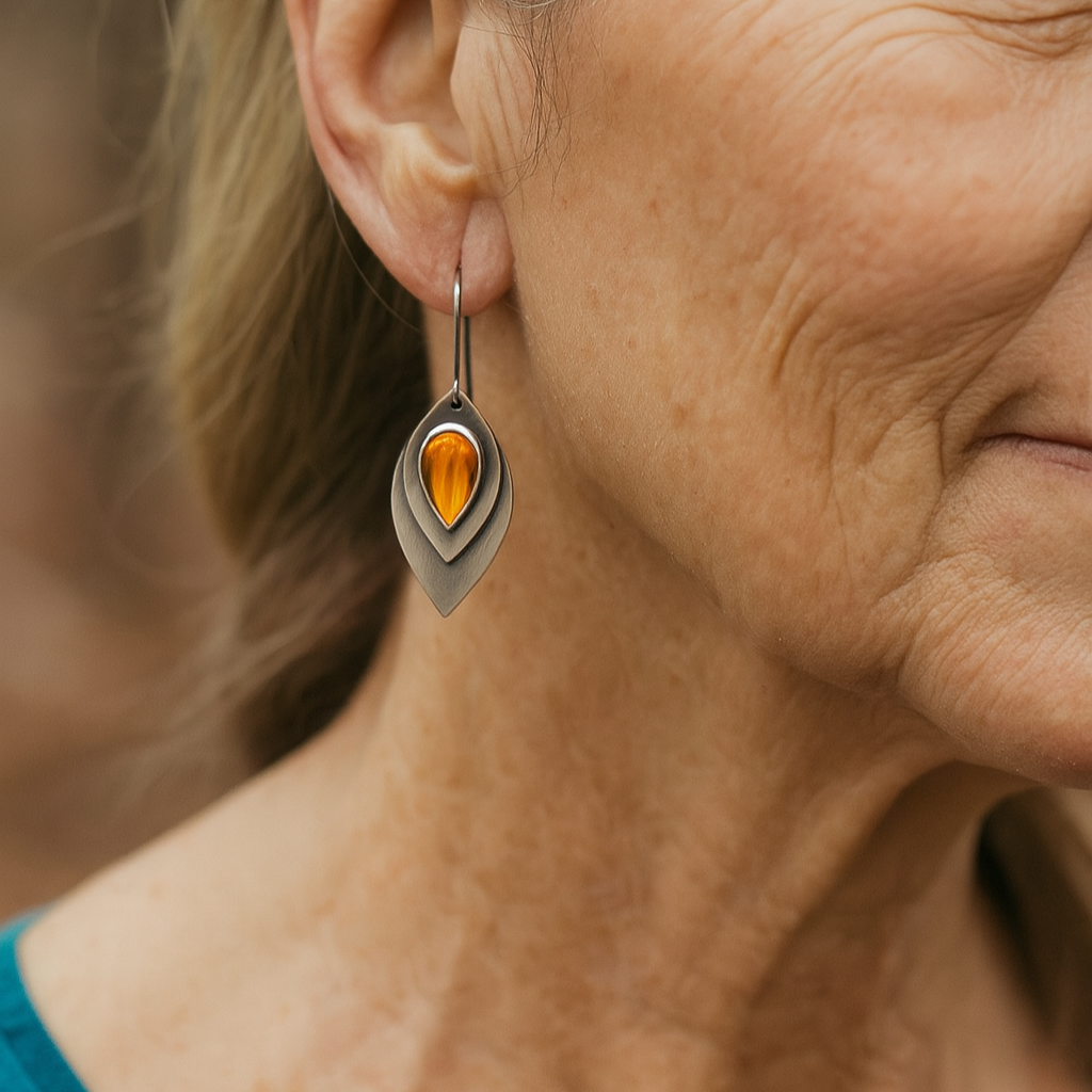 Pendientes vintage de piedra naranja en plata.