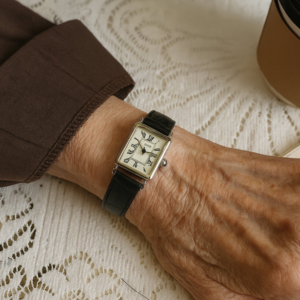 Reloj vintage de cuero con esfera y detalles retro