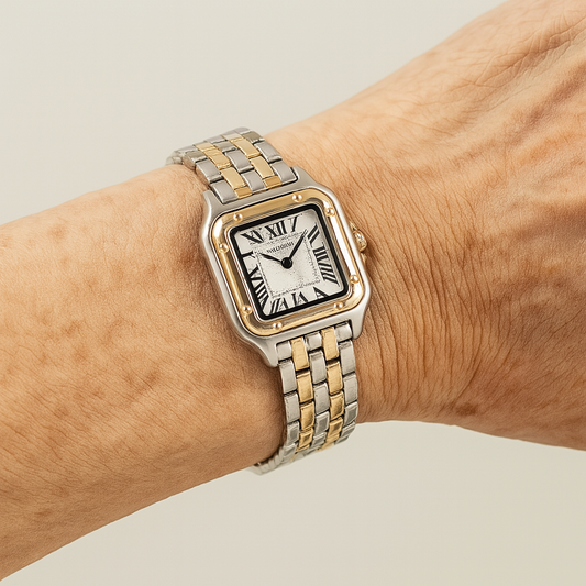 Zářivé zlaté nerezové hodinky s luxusním nadčasovým vzhledem