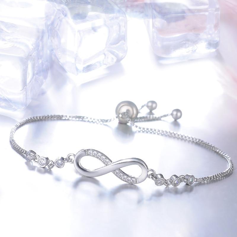 Adjustable infinity bracelet in silver