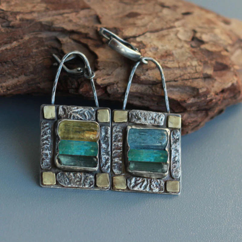 Pendientes "antiguos" con cristales azules y verdes