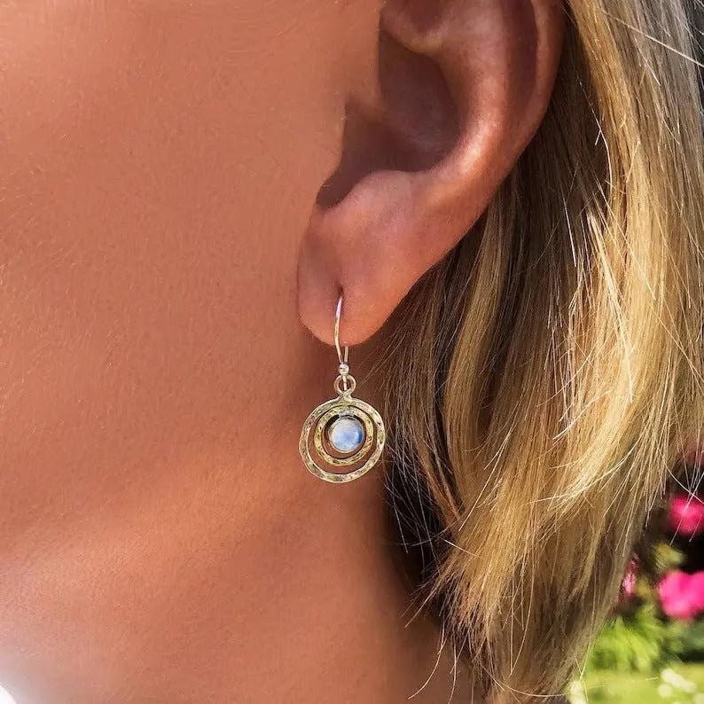 1+1 nabídka: Boho Saturn s tyrkysovým opálem – náušnice