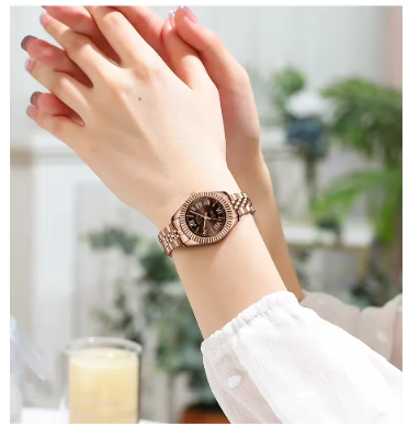 Luminous Dial Quartz Dress Watch Waterproof Elegance