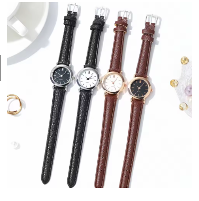 Exquisito reloj de piel de becerro con esfera pequeña