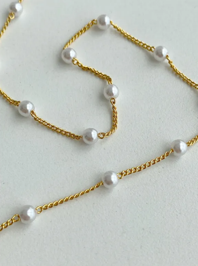 Cadena de clavícula apilable con estilo y elegancia