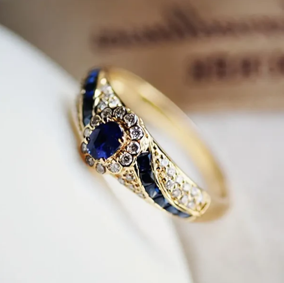 Gold sapphire band ring