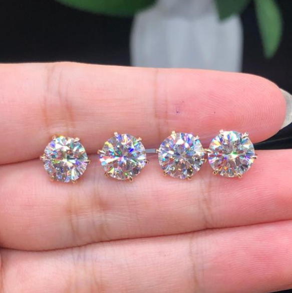 Aria Stud Earrings