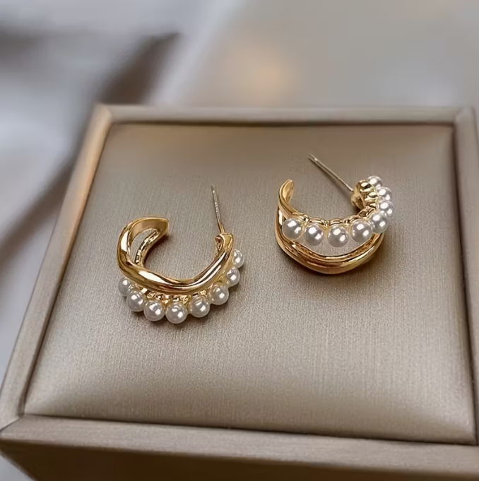 Luminous Pearl Crest Hoop Earrings