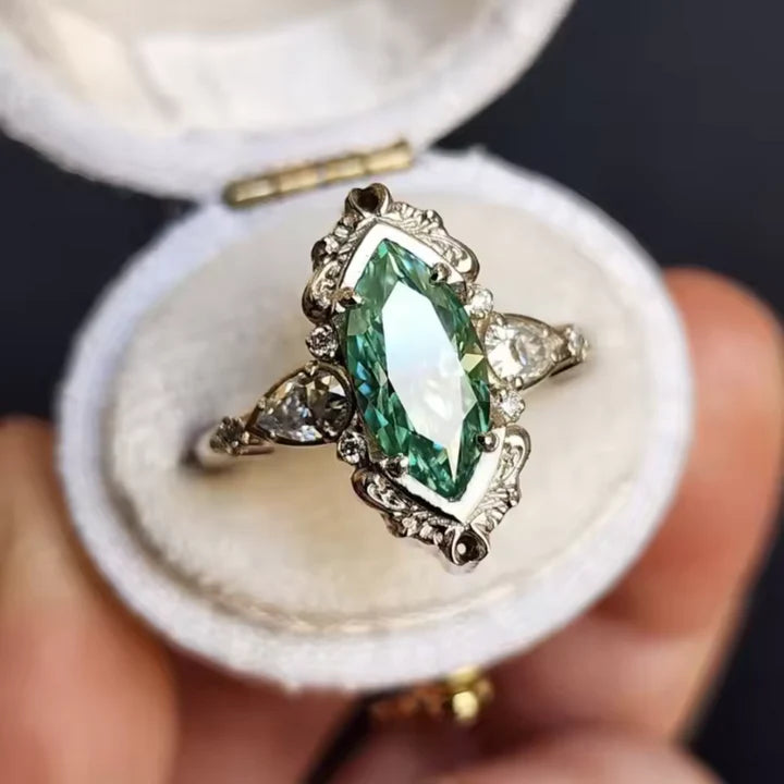 Anillo Vaelira Thornewyn.
