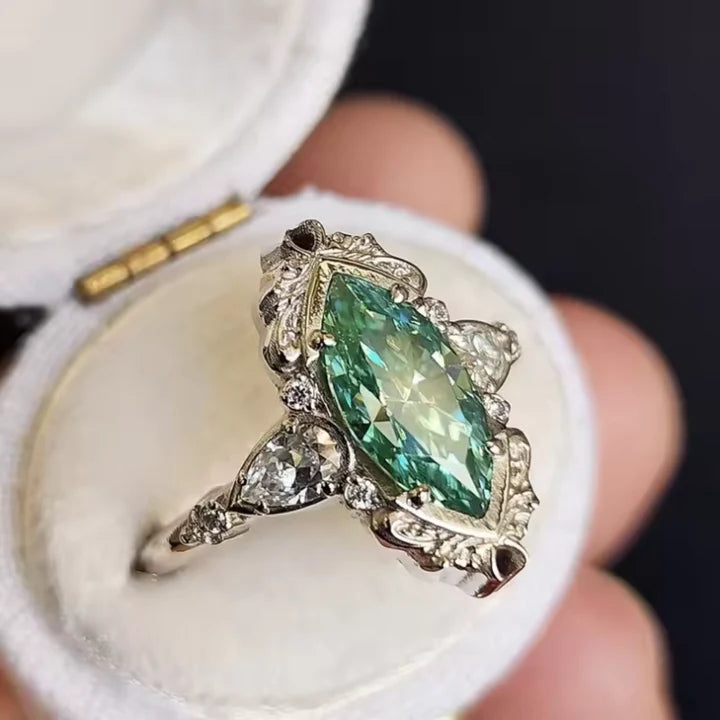 Anillo Vaelira Thornewyn.