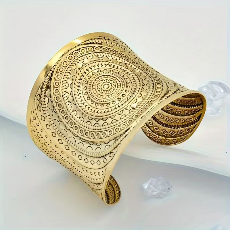Radiant Timeless Spiral Cuff