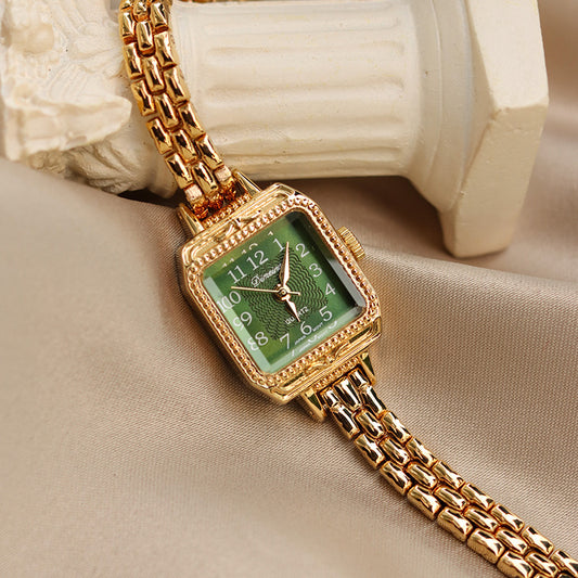 Reloj cuadrado elegante de cobre con herencia refinada