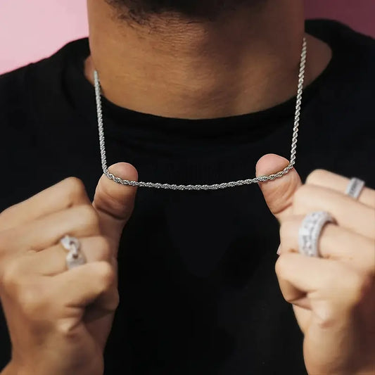 Collar de hombre tipo cuerda bañado en oro – Acero inoxidable de 3 mm.