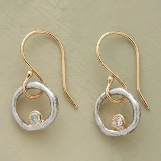 Oferta 1+1: Pendientes vintage de oro y plata con circonitas.