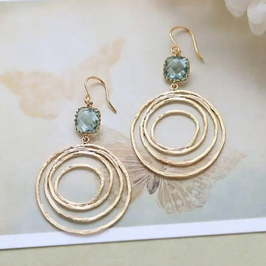 Pendientes Vintage con Diseño de Espiral en Oro y Circonio