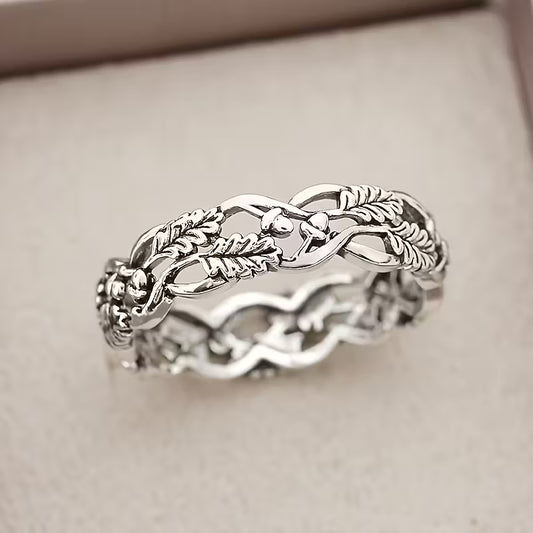 Enchanted Oakleaf Eternity Band