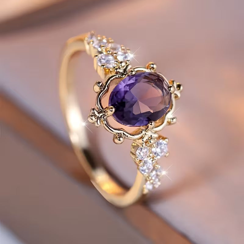 Gold amethyst princess ring