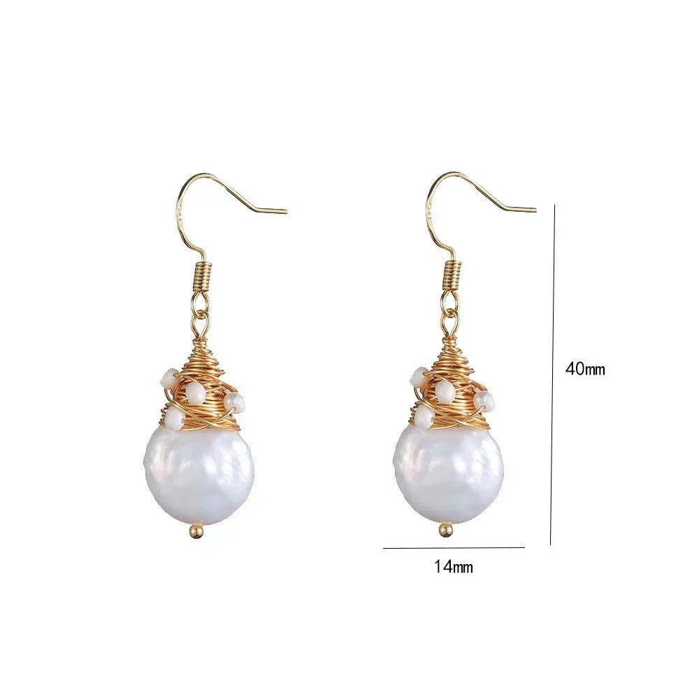 Pendientes retro de perla de agua dulce con forma especial