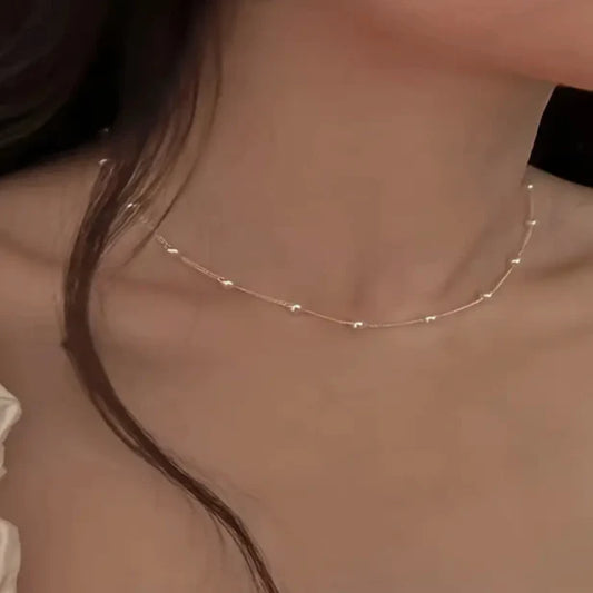 Elegant vintage baroque style pearl necklace crafted in gold