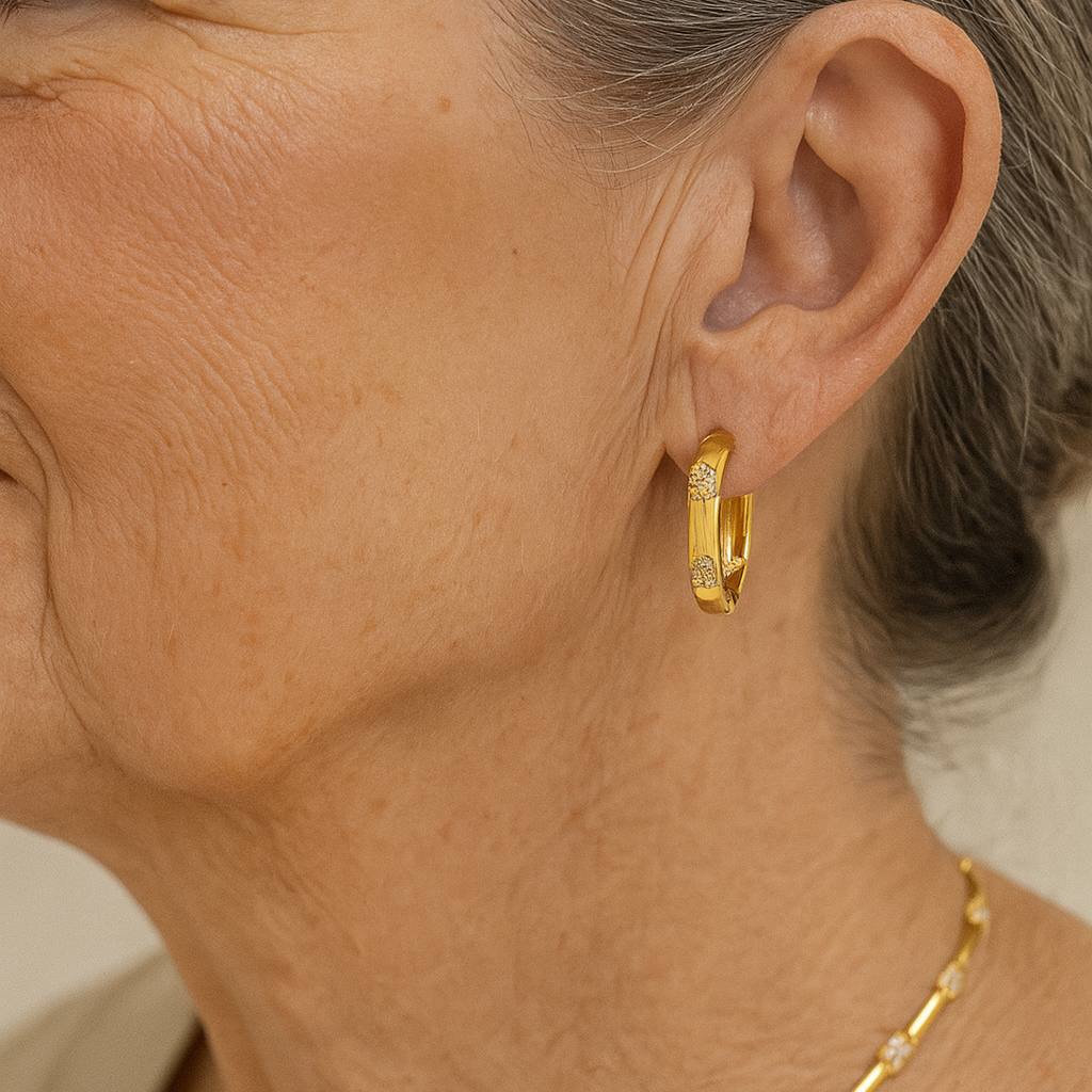 Pendientes Vintage de Aro con Flor Dorada