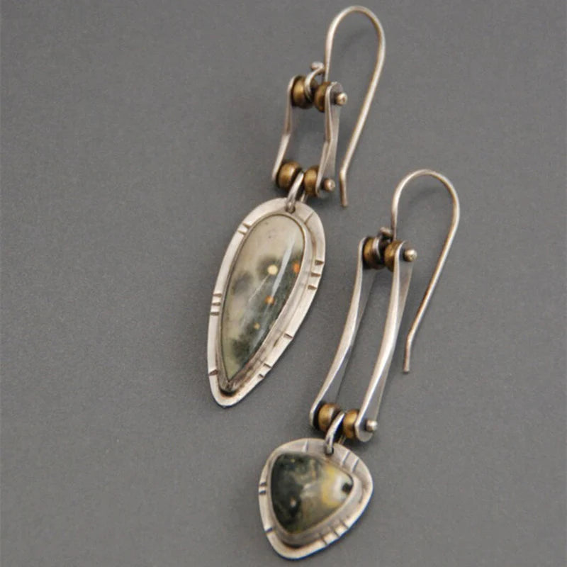 Oferta 1+1: Pendientes "antiguos" asimétricos