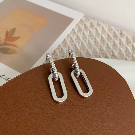 Olivia | Elegant Dangling Earrings