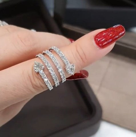 Special Design Heart Cut Wedding ring