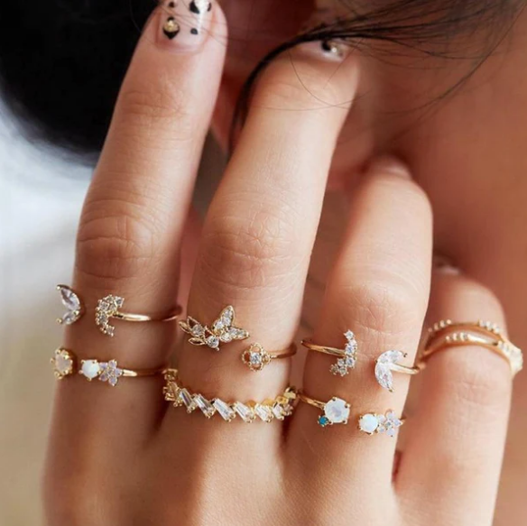 Unique premium pack of 8 to 12 rings
