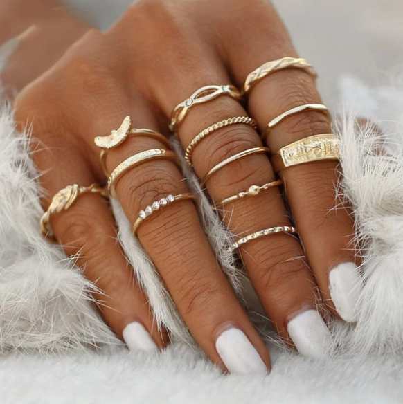 Unique premium pack of 8 to 12 rings