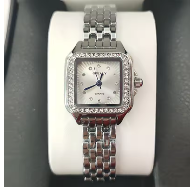 Reloj cuadrado chic con detalles de diamantes centelleantes