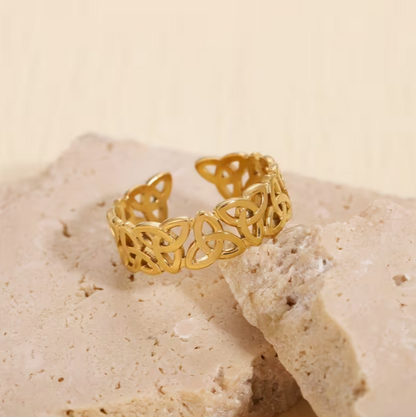 Heritage Knotwork Harmony Ring