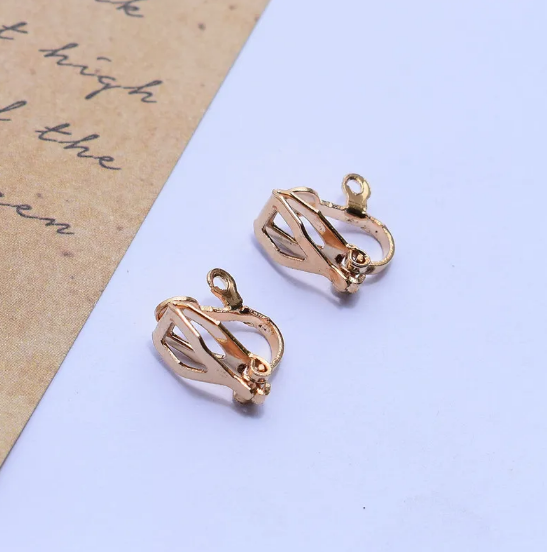 Ganchos para pendientes chapados en cobre DIY