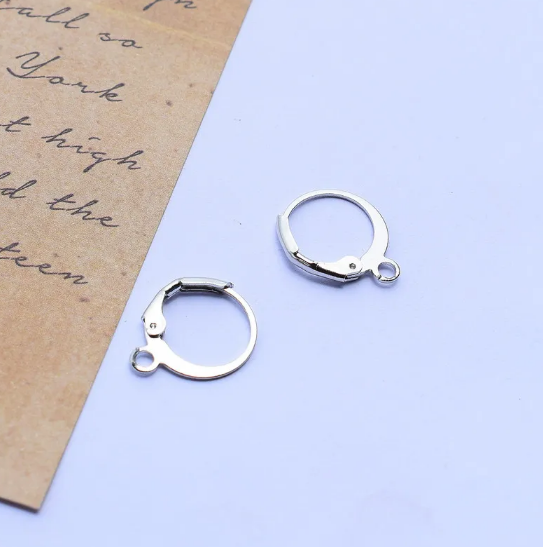 Ganchos para pendientes chapados en cobre DIY