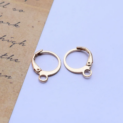 Ganchos para pendientes chapados en cobre DIY