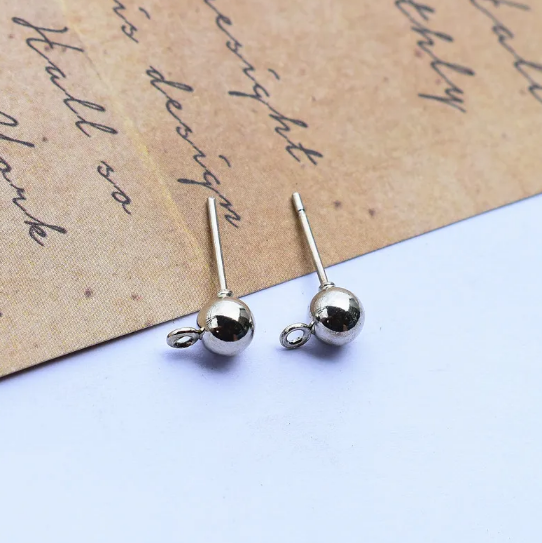 Ganchos para pendientes chapados en cobre DIY