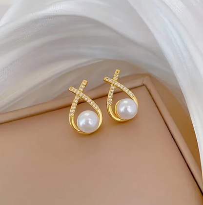 Radiant Embrace Classic Pearl Set