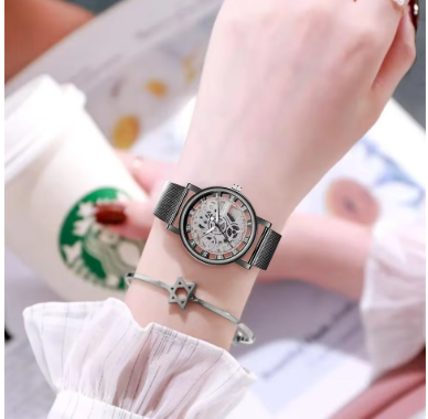 Esqueleto calado lujoso con esfera hueca y malla metálica