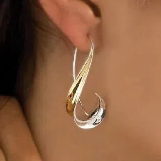 Offer: golden dangling vintage earrings