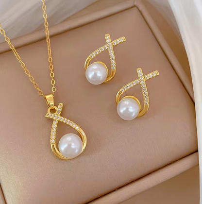 Radiant Embrace Classic Pearl Set