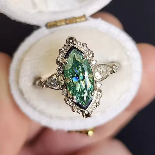 Anillo Vaelira Thornewyn.