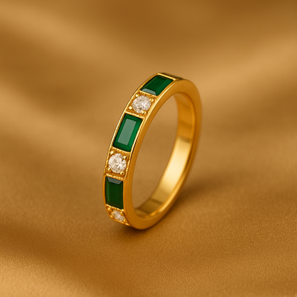 Vintage Gold Ring with Green Zirconia