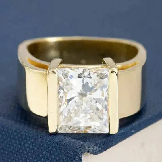 1+1 Offer: Vintage Ring in Princess Cut