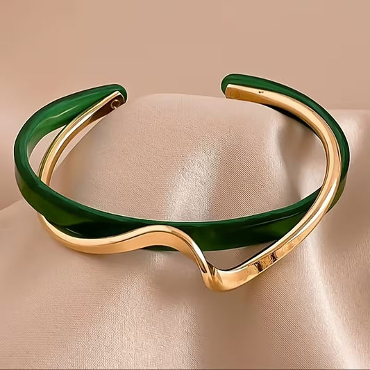 Emerald Serpentine Grace Cuff