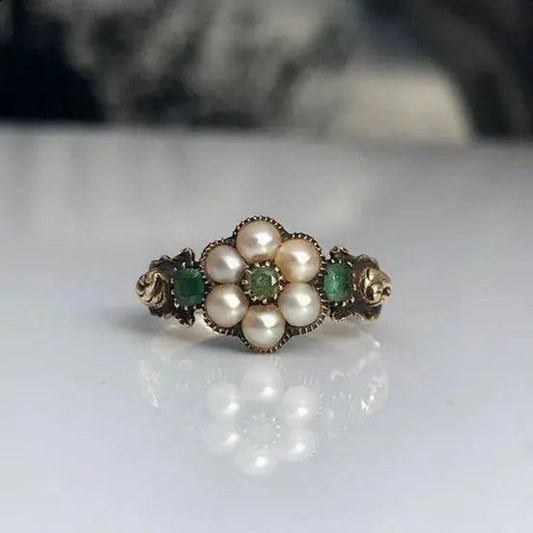 Anillo Vintage Verde con Cuentas y Flor