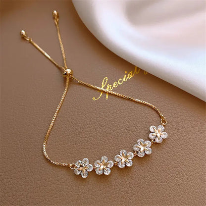 Náramek Crystal Daisy ve zlaté barvě
