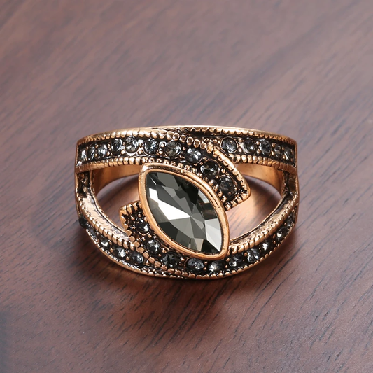 Anillo Elegante de Cristal Negro