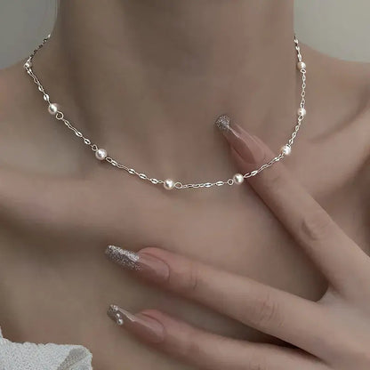 Elegantní náhrdelník z lesklých perel