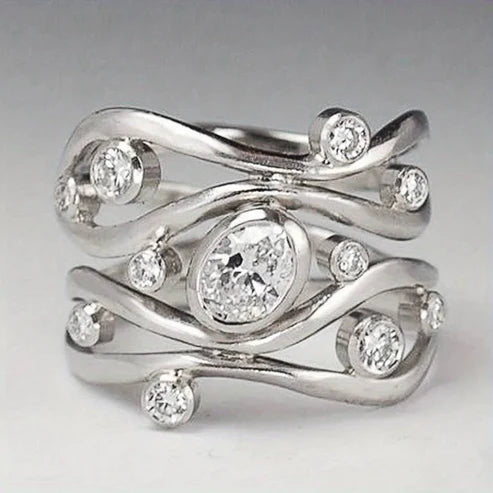 Irregular Vintage Ring with Zirconia in Silver